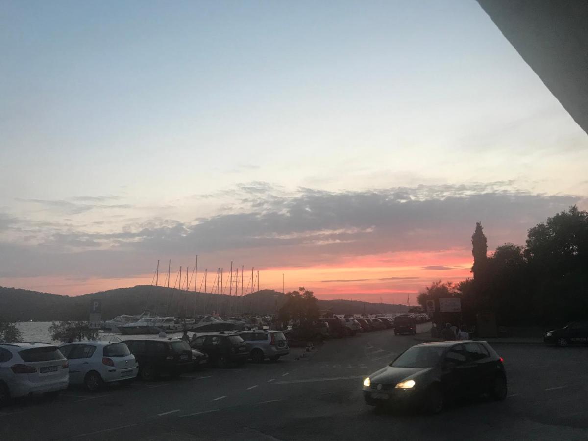 Apartment Masa Tisno Εξωτερικό φωτογραφία